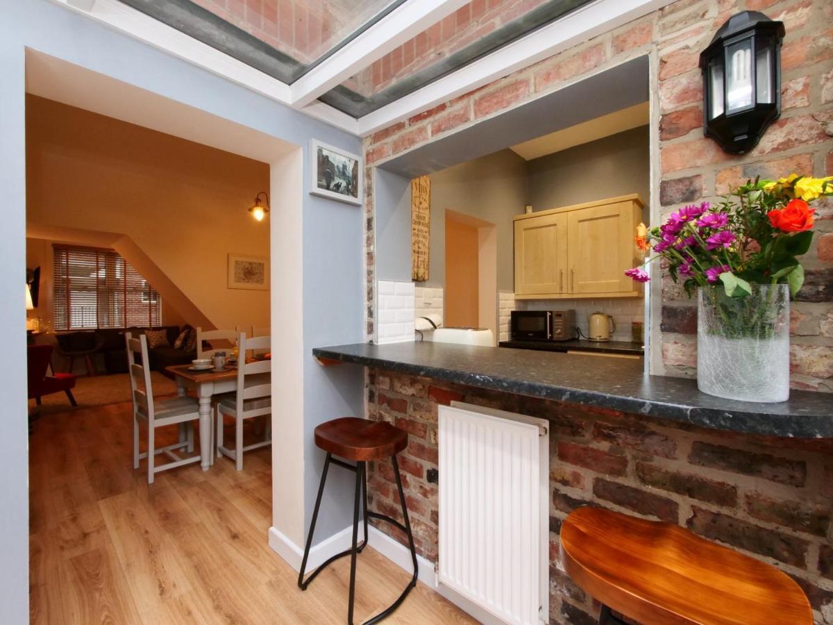 The River Walk House York Villa Bagian luar foto